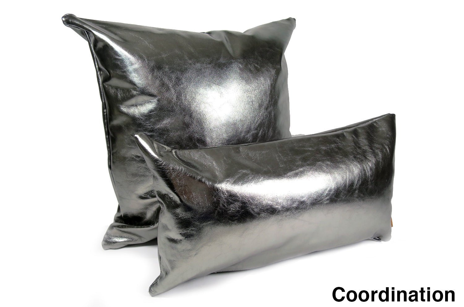 The Metal Goat leather ヤギ革クッション メタルシルバー箔 45×45cm 中材付 - HOUSE OF JAPAN Shop