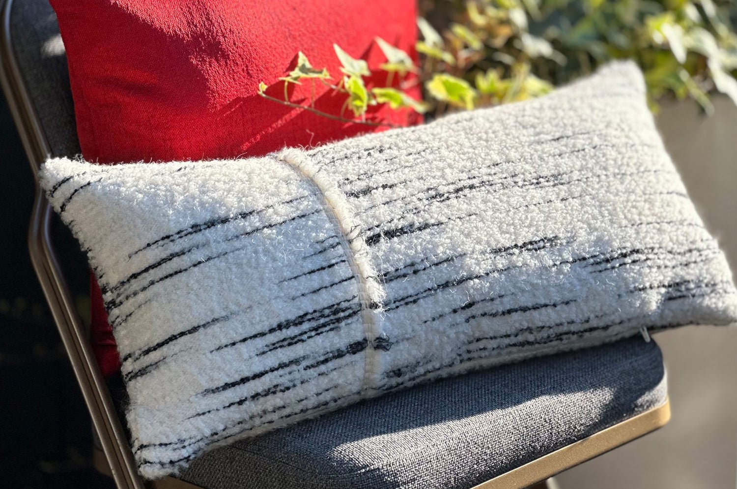 The MISIA Hors Du Temps オデュタン ブークレ クッション 62×30cm 中材付 - HOUSE OF JAPAN Shop