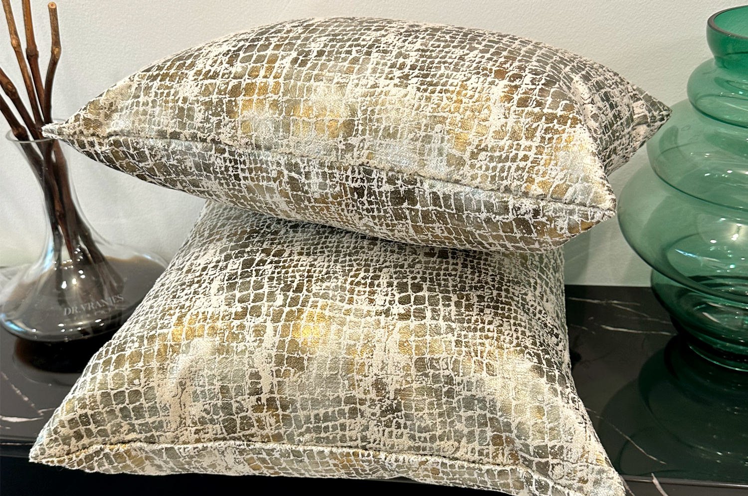 The MISIA La Valse Crocodile ラ・ヴァルス クロコダイル クッションカバー 44×44cm - HOUSE OF JAPAN Shop