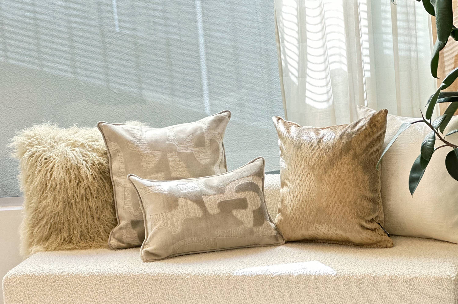 The Modern art mahori Velvet マオリ ジャカードベルベット クッション (リネングレー) 45×30cm 中材付 - HOUSE OF JAPAN Shop