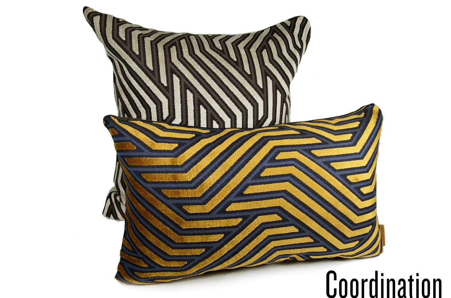 The Modernist モダニスト ジャカードベルベット クッション ゴールドブラウン 50×30cm 中材付 - HOUSE OF JAPAN Shop