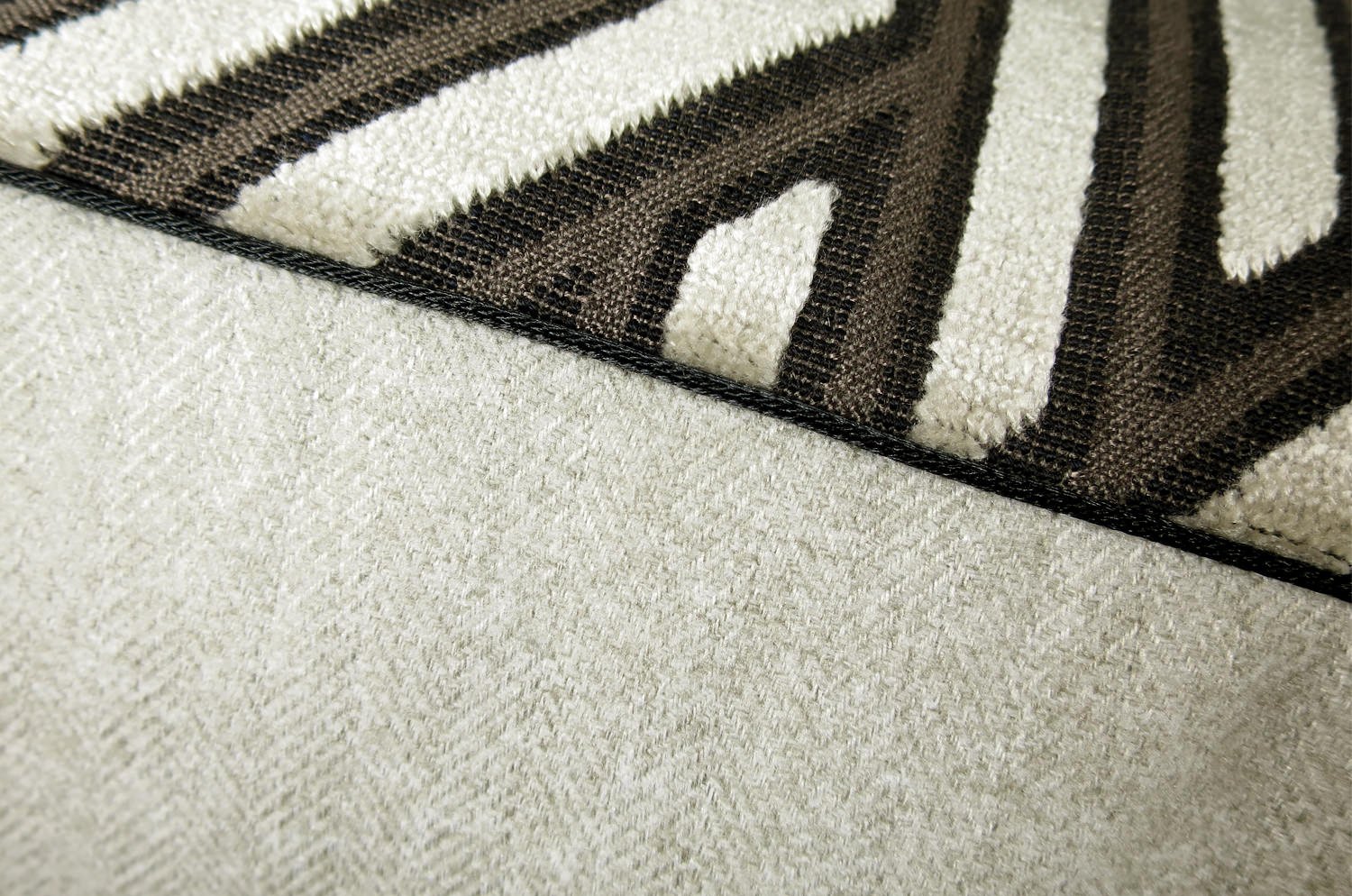 The Modernist モダニスト ジャカードベルベットクッション シルバー 50×30cm 中材付 - HOUSE OF JAPAN Shop