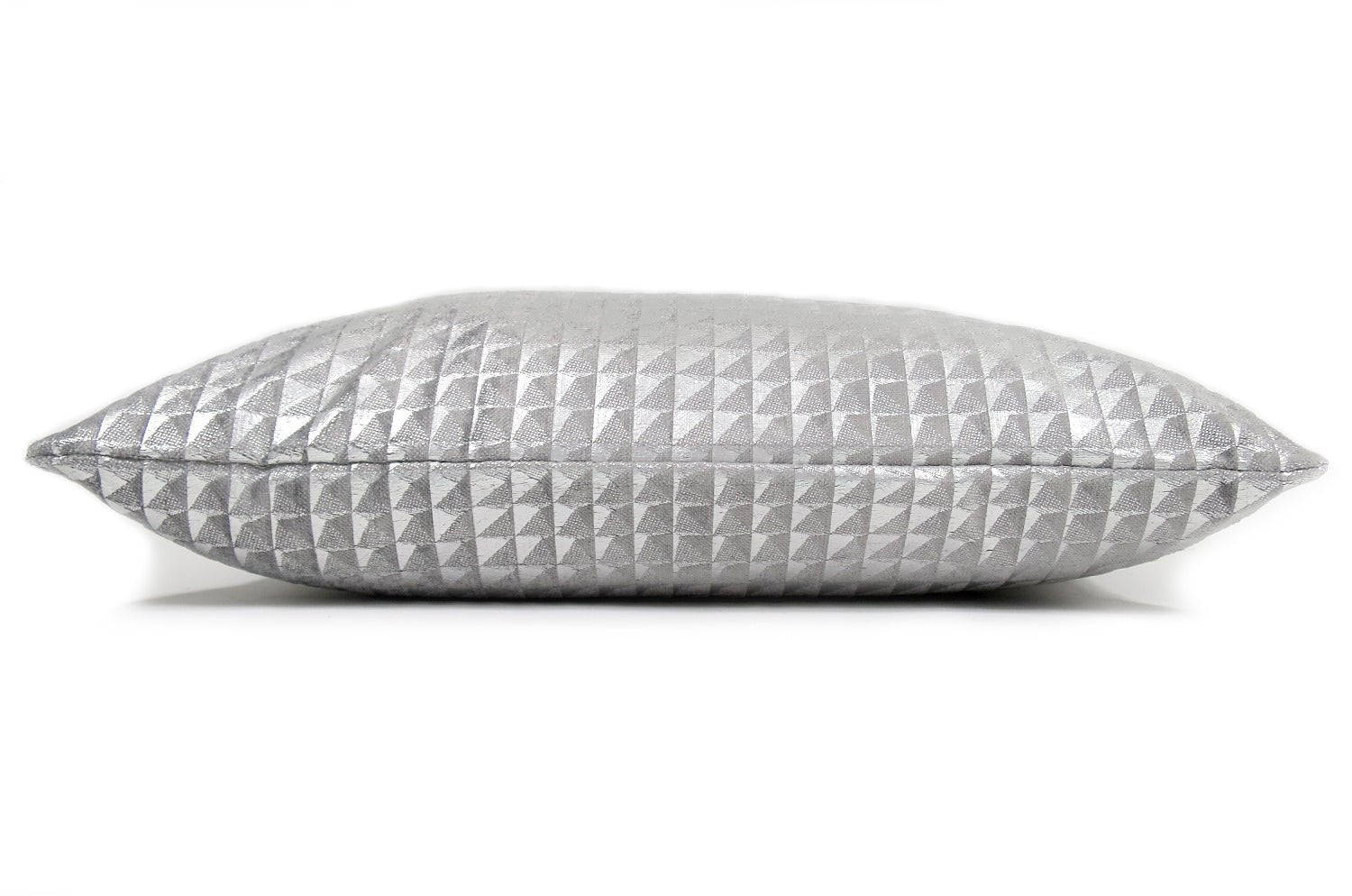 The Moonlit Pyramid Silver イーリー キシモト ファブリック クッション 50×25cm 中材付 - HOUSE OF JAPAN Shop