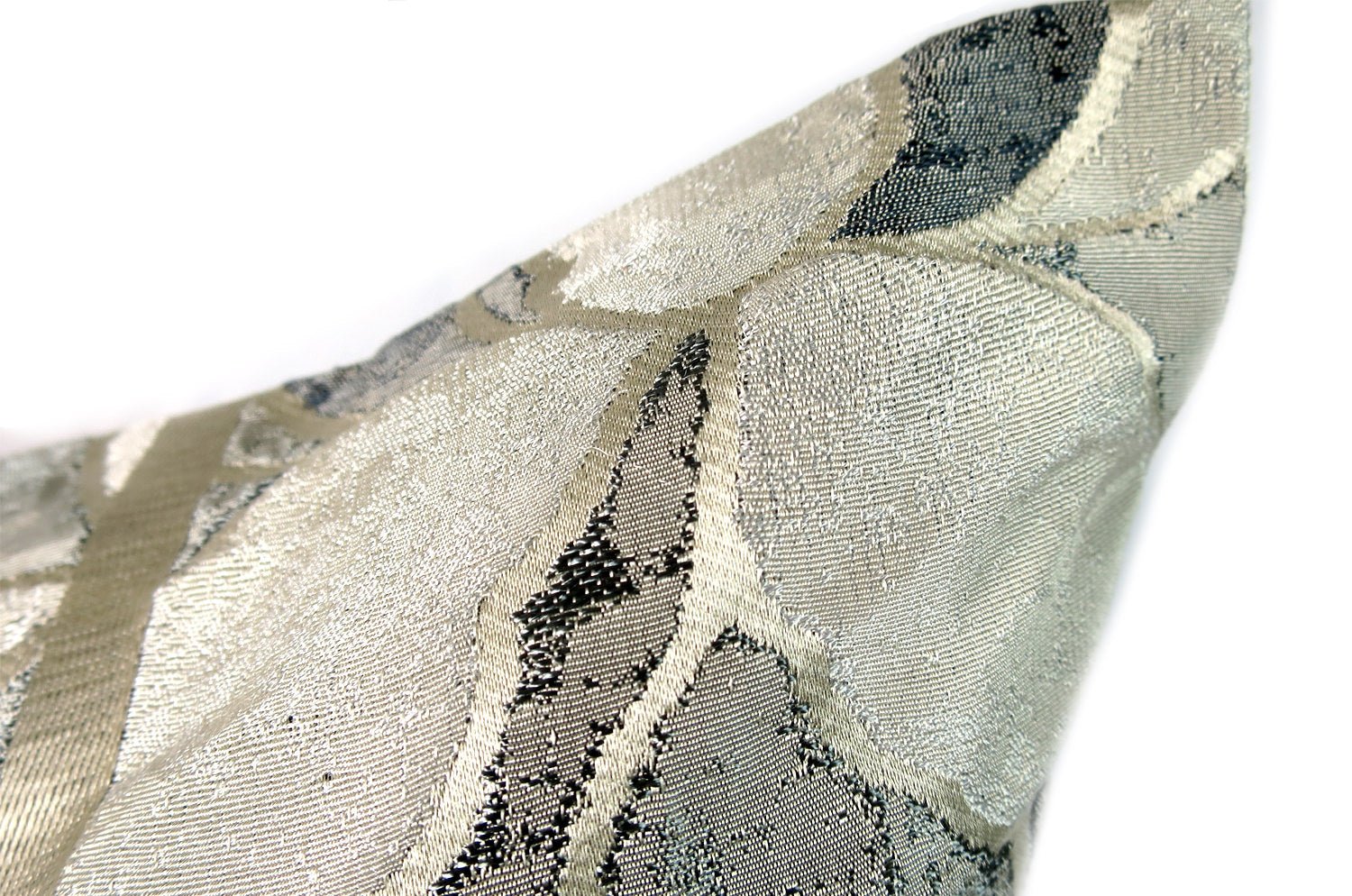 The NAGANO ICE - ANTHRACITE アルマーニカーザ ナガノ クッションカバー 45×45cm - HOUSE OF JAPAN Shop