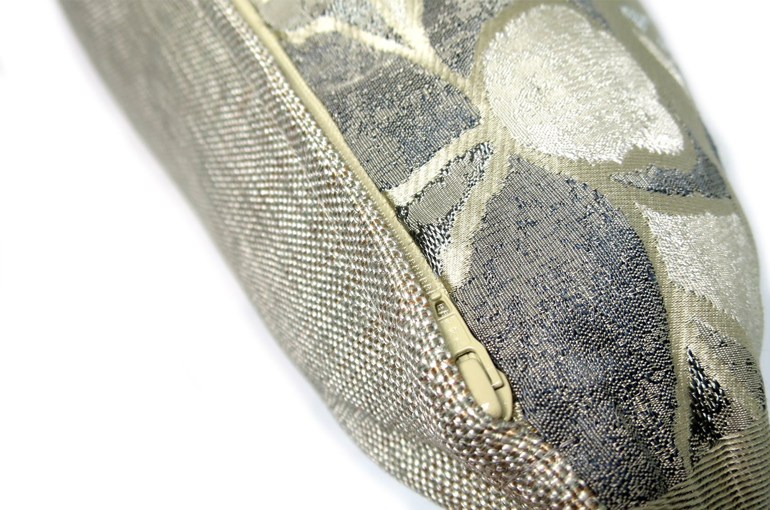 The NAGANO ICE - ANTHRACITE アルマーニカーザ ナガノ クッションカバー 45×45cm - HOUSE OF JAPAN Shop