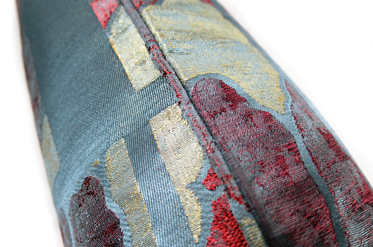 The NAGANO PETROLIO/ROSSO/ORO アルマーニカーザ ナガノ パイピング付クッション 45×30cm 中材付 - HOUSE OF JAPAN Shop