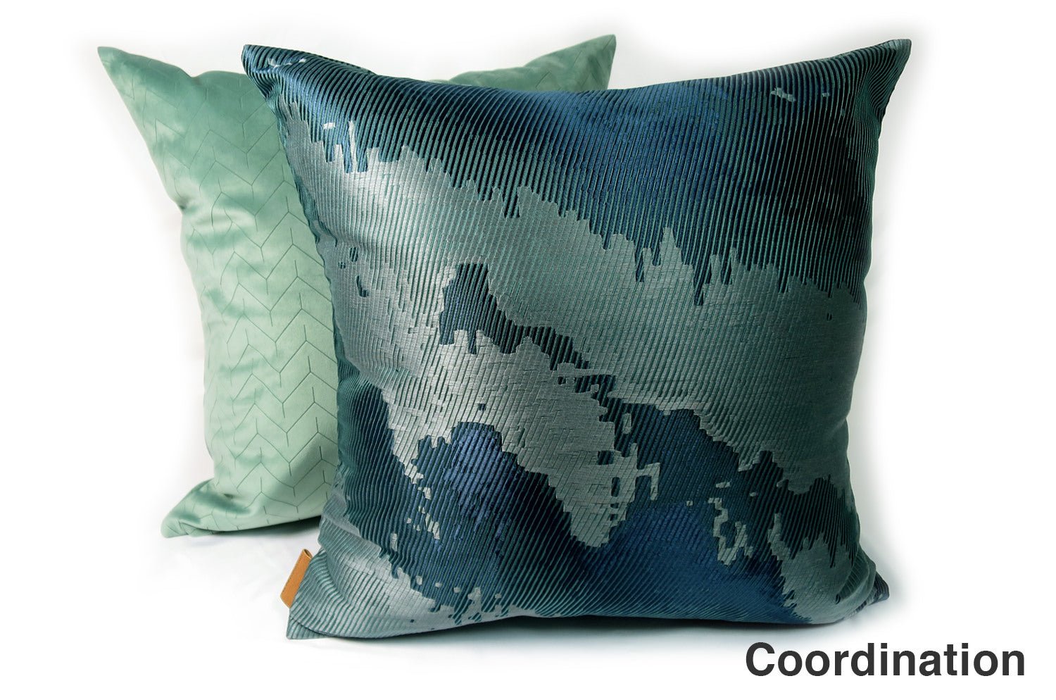 The NAMUR アルマーニカーザ ナミュールクッションカバー(アイアンブルー) 45×45cm - HOUSE OF JAPAN Shop