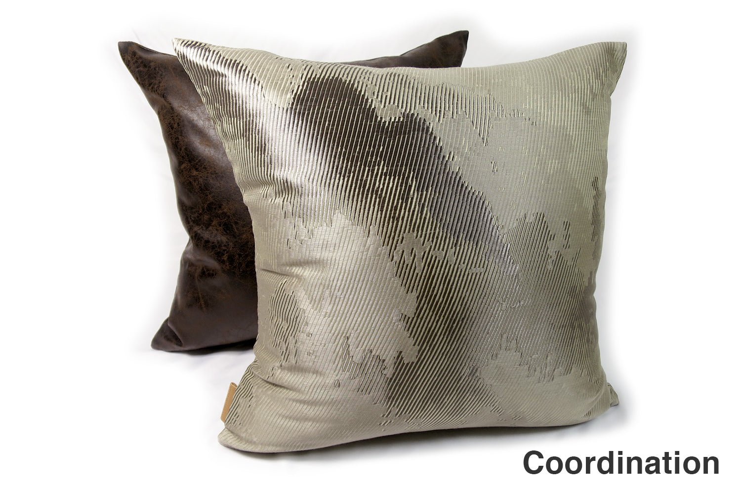 The NAMUR アルマーニカーザ ナミュールクッションカバー(グレージュ) 45×45cm - HOUSE OF JAPAN Shop