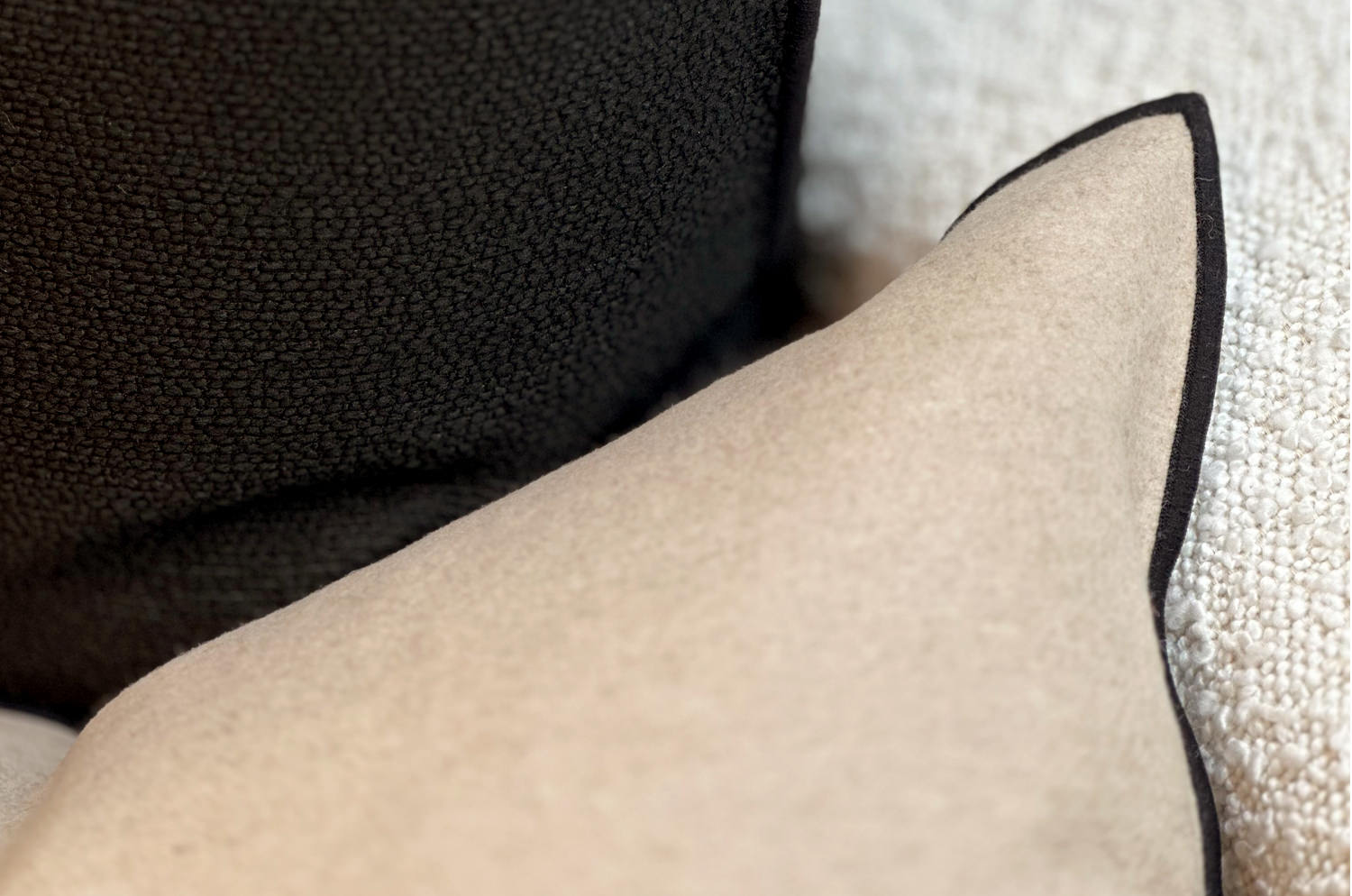 The Natural フレンチウール+リネン フレームクッションカバー (エクリュベージュ&サンド) 45×45cm - HOUSE OF JAPAN Shop