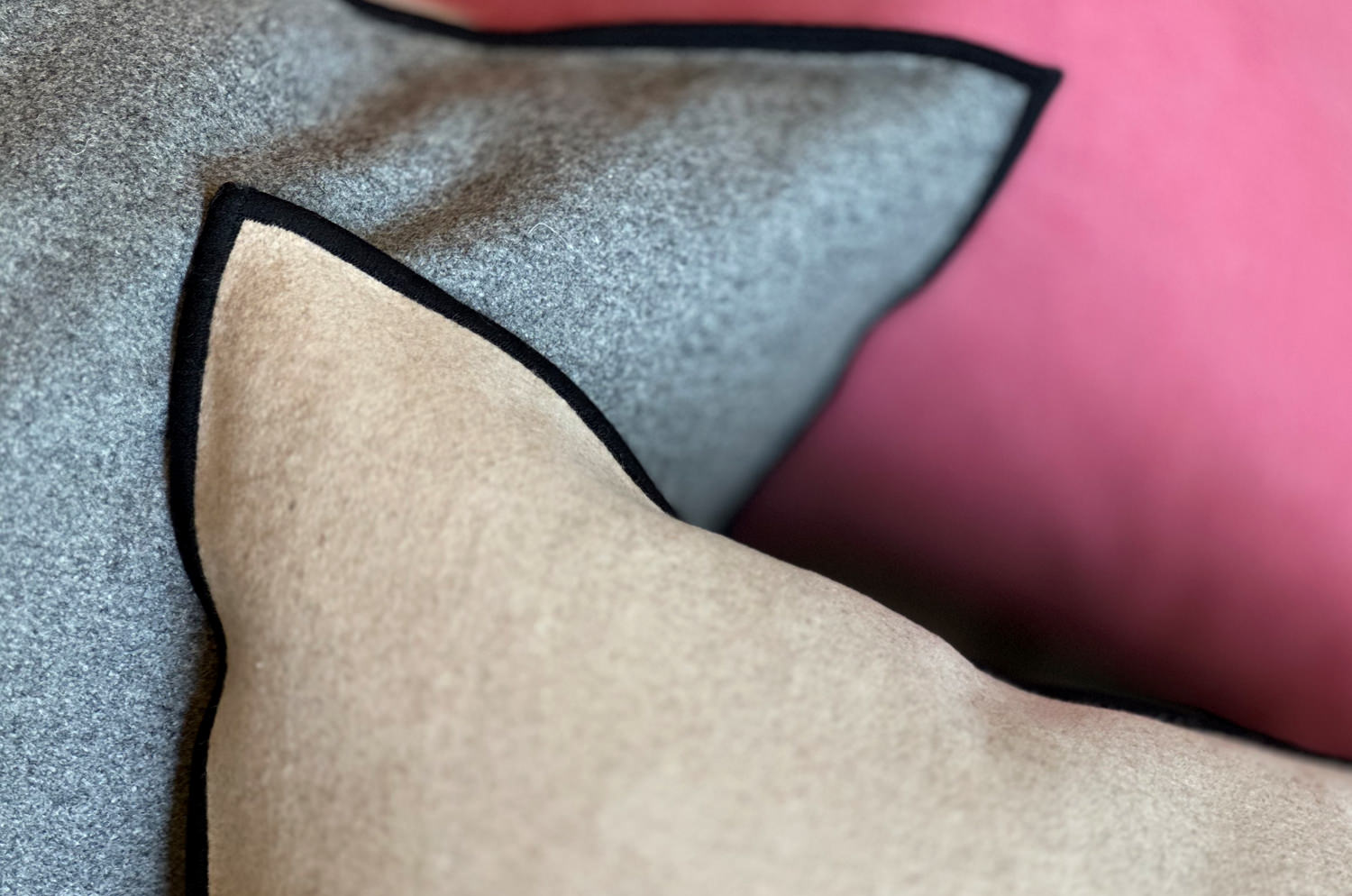 The Natural フレンチウール+リネン フレームクッションカバー (グリスグレー&サンド) 45×45cm - HOUSE OF JAPAN Shop