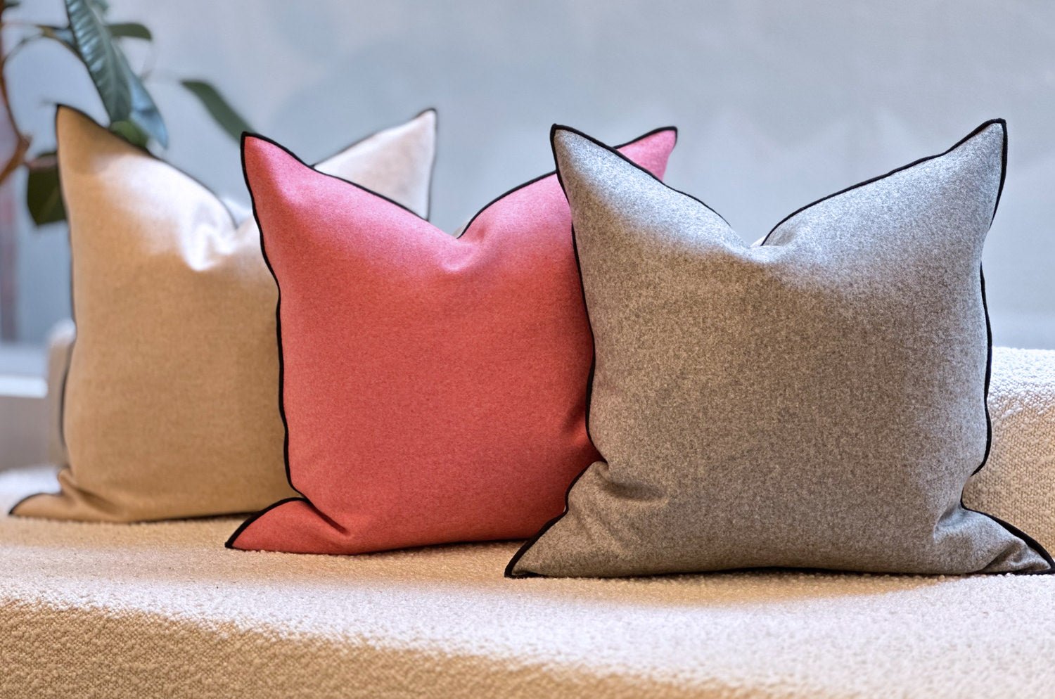 The Natural フレンチウール+リネン フレームクッションカバー (ローズピンク&ベージュ) 45×45cm - HOUSE OF JAPAN Shop