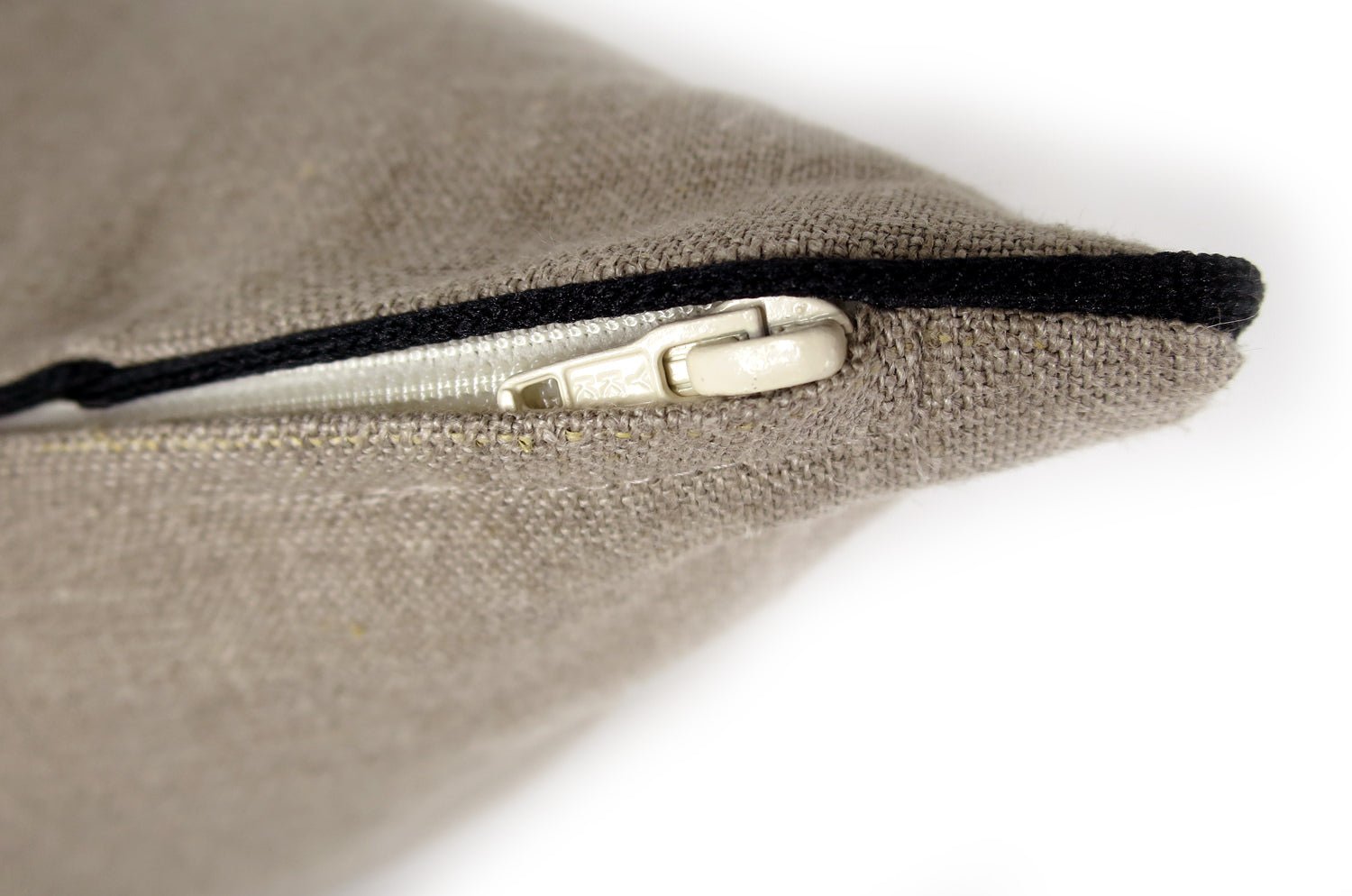 The Natural Linen ナチュラルリネン パイピング クッションカバー 40×40cm - HOUSE OF JAPAN Shop