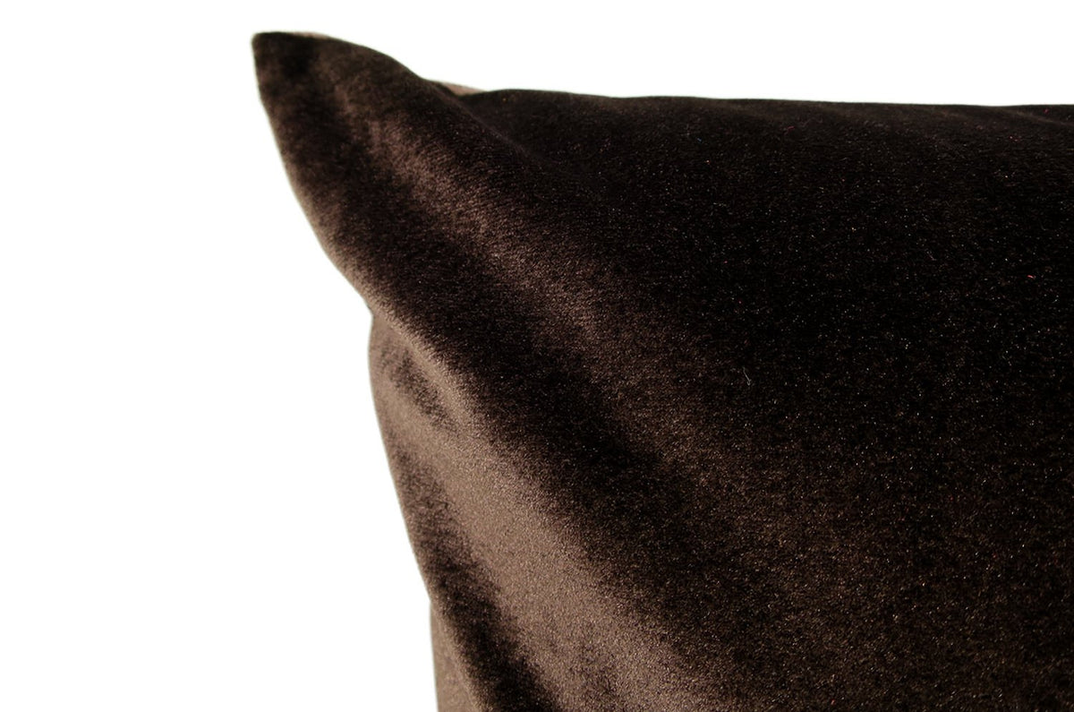 The NUAGE VELOURS ニュアージュ ベルベット クッションカバー Brun foncé(ブランフォンセ)焦茶色 45×45cm - HOUSE OF JAPAN Shop