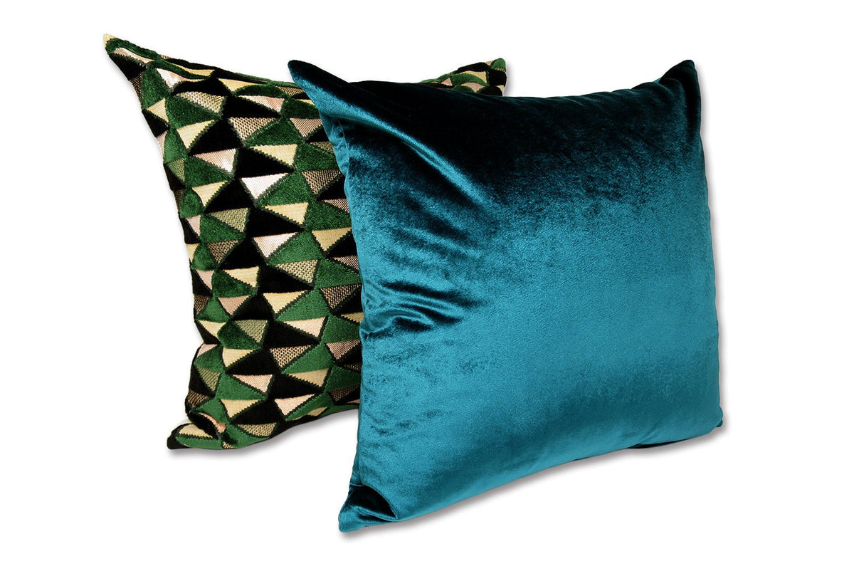 The NUAGE VELOURS ニュアージュ ベルベット クッションカバー Vert pao(ヴェール・パオン)孔雀色 45×45cm - HOUSE OF JAPAN Shop