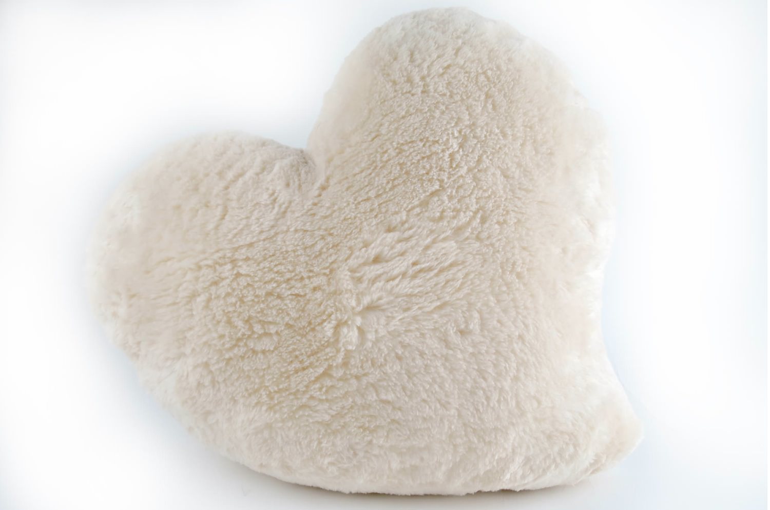 The Organic Heart オーガニックコットンファーハートクッション 30×30cm 中材付 - HOUSE OF JAPAN Shop