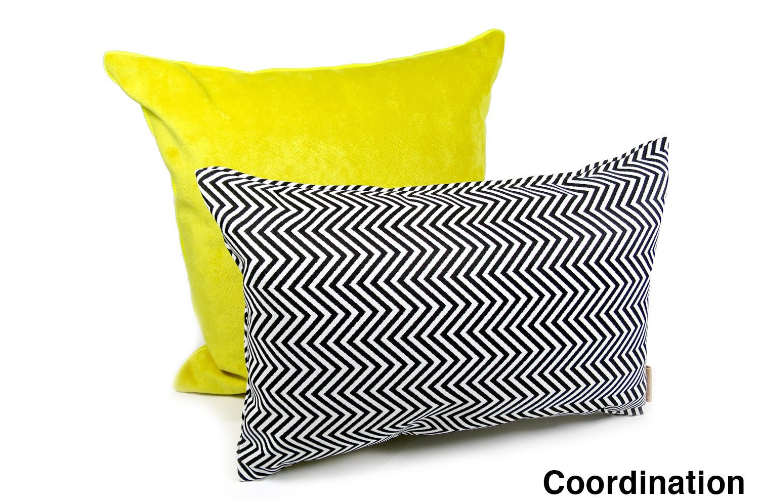 The Outdoor&Indoor fabric ZigZag クッション 45×30cm 中材付 - HOUSE OF JAPAN Shop