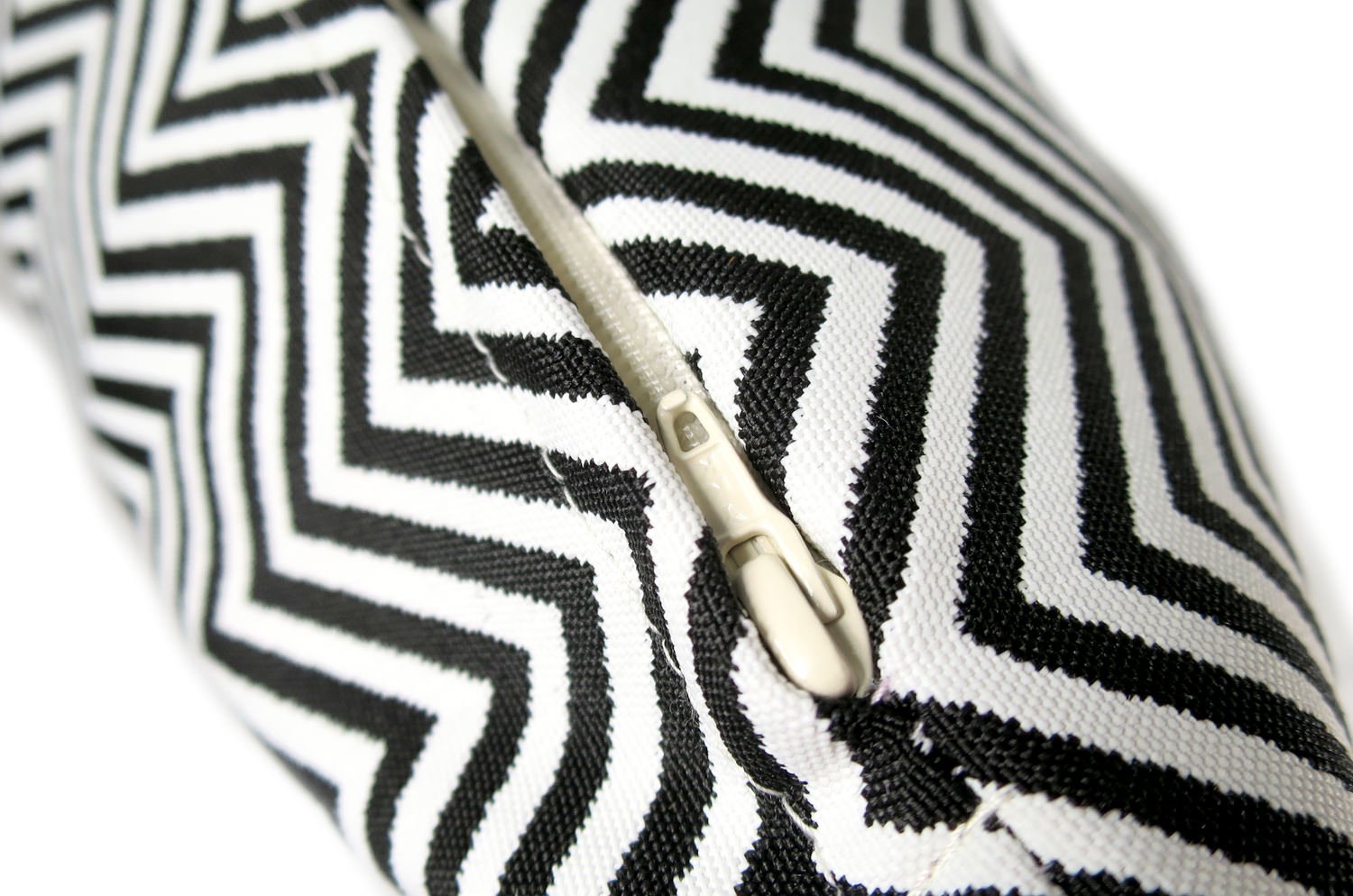 The Outdoor&Indoor fabric ZigZag クッションカバー 45×45cm - HOUSE OF JAPAN Shop