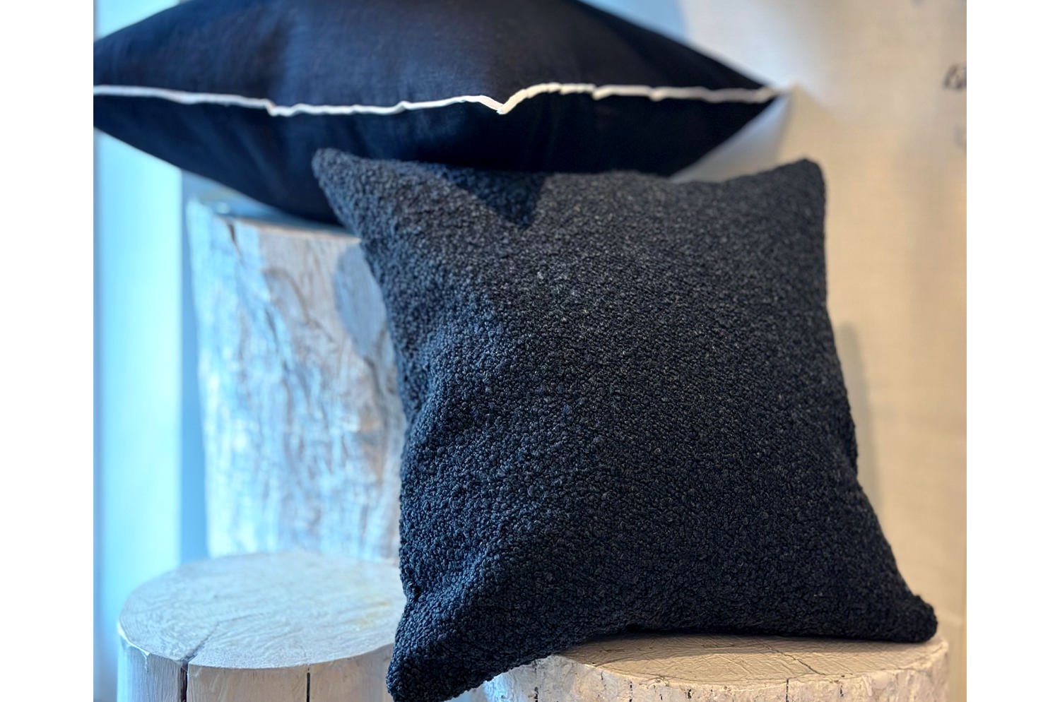 The Ovis オービス ブークレ クッションカバー (チャコール) 40×40cm - HOUSE OF JAPAN Shop