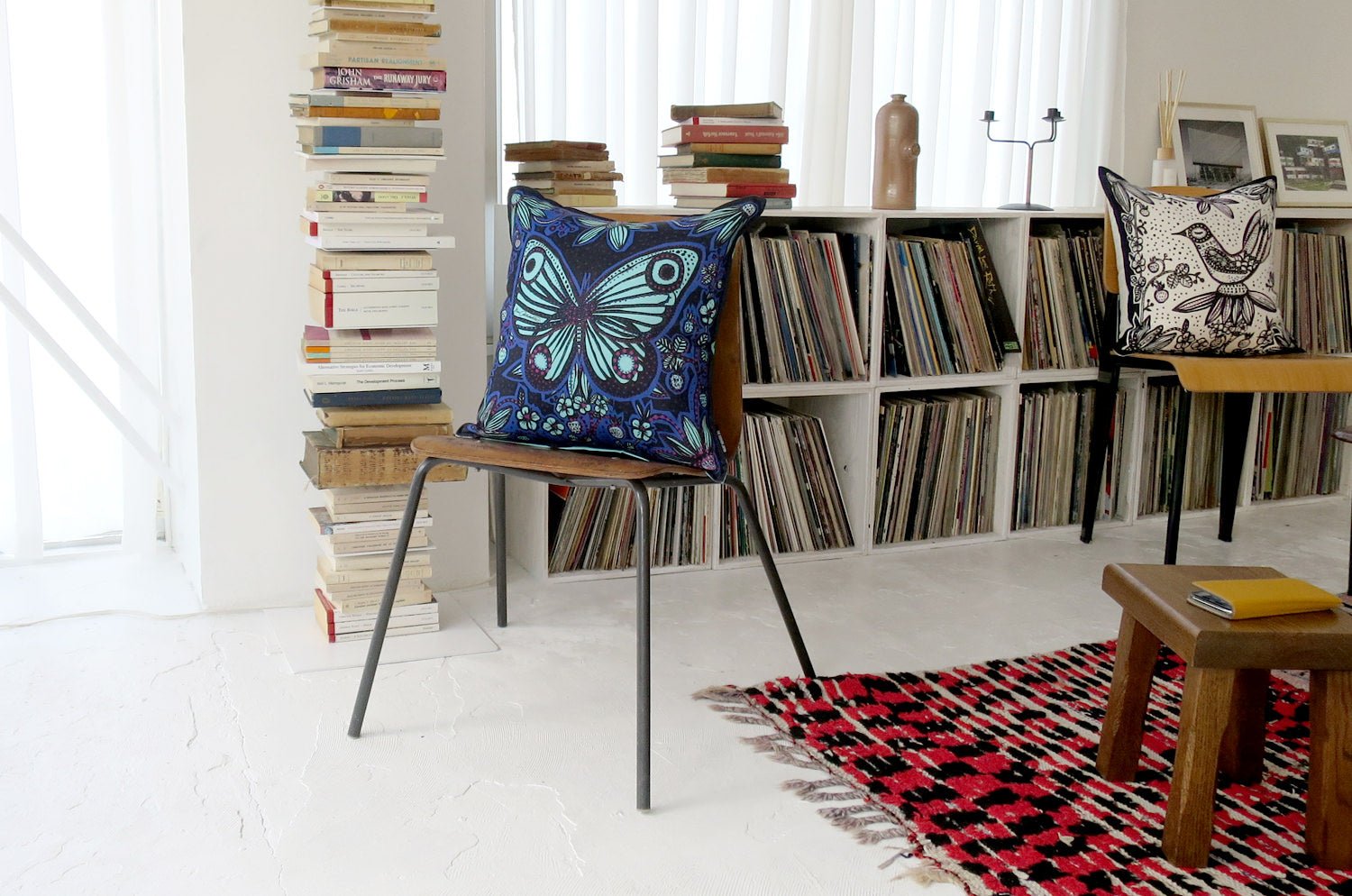 The Päiväperho - パイヴァペルホ ヘイニ・リータフフタデザイン リネンクッションカバー 45×45cm - HOUSE OF JAPAN Shop