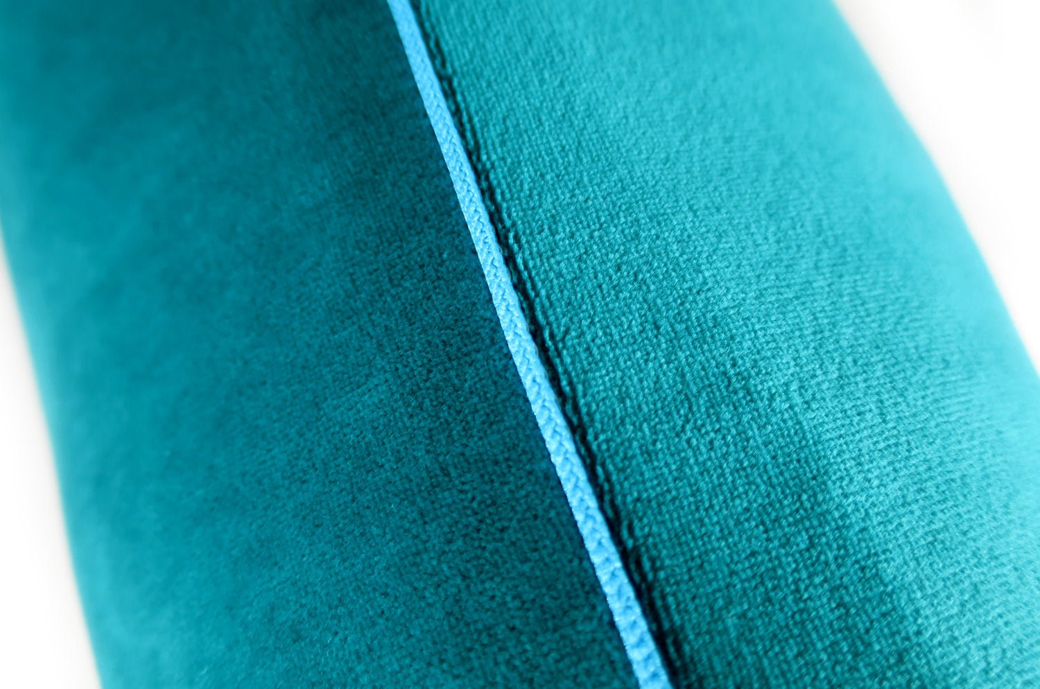 The Peacock Blue Velour コットンベロアクッションカバー ピーコックブルー 45×45cm - HOUSE OF JAPAN Shop