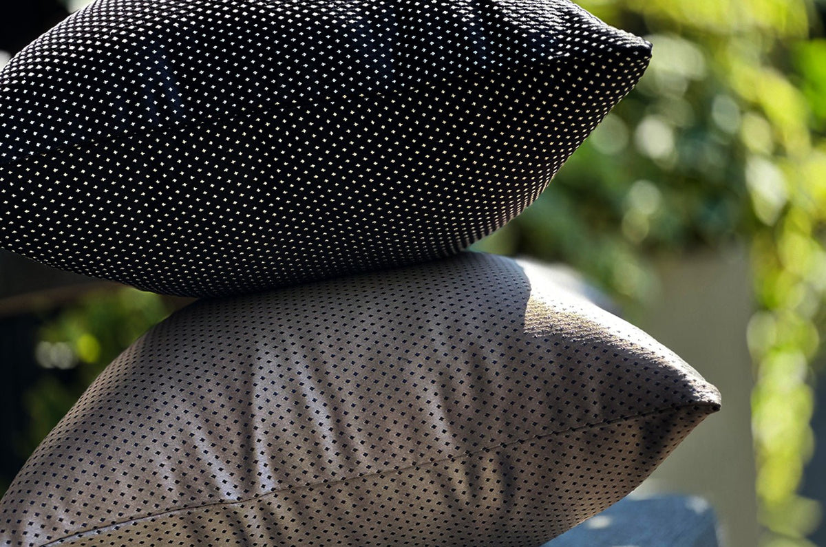 The Pearl Dot パールドット クッション Noir(ノアール) 45×30cm 中材付 - HOUSE OF JAPAN Shop