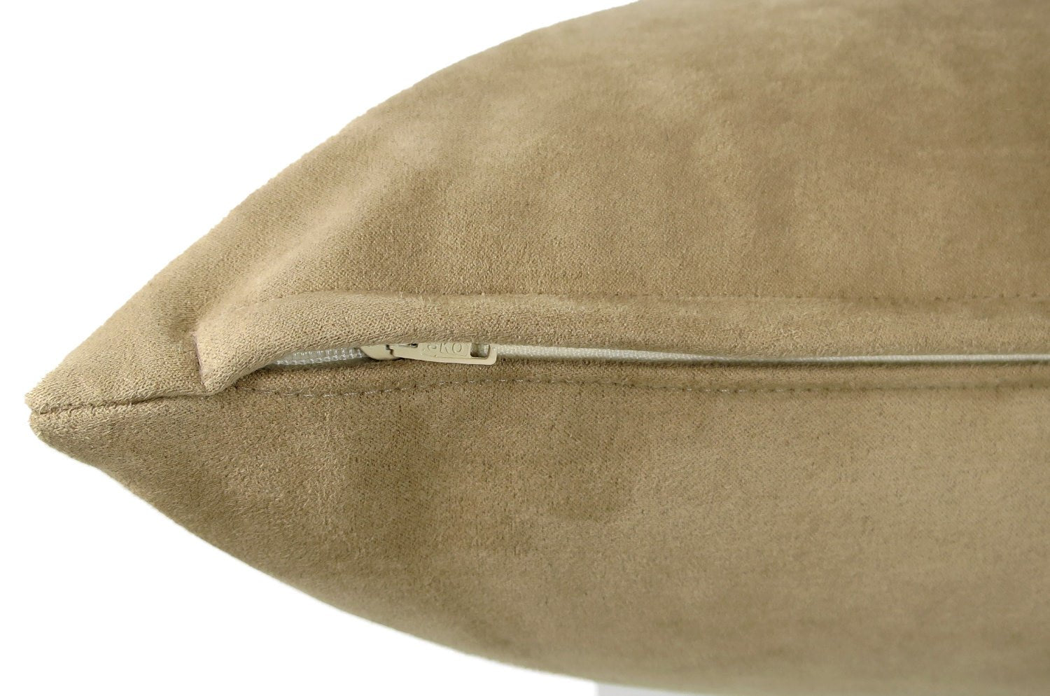 The Pet Luxe Suede ペットと暮らす 洗える高級スエード調クッション(ベージュ) 50×30cm 中材付 - HOUSE OF JAPAN Shop