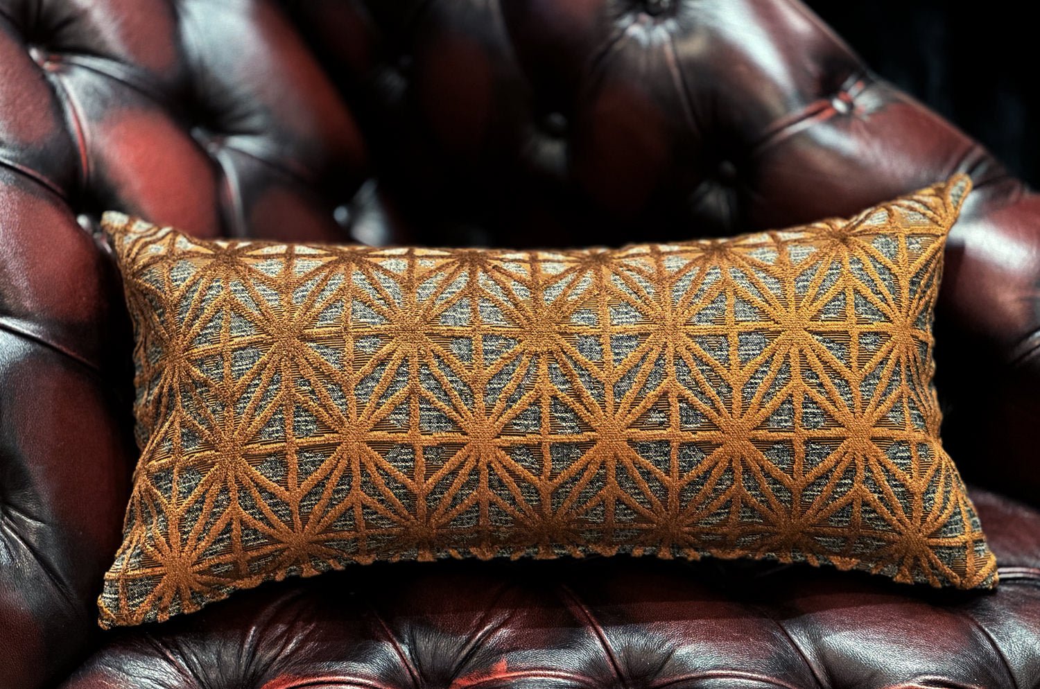 The Pharaon ファラオン ジャガードベルベット クッション (BRONZE) 65×32cm 中材付 - HOUSE OF JAPAN Shop