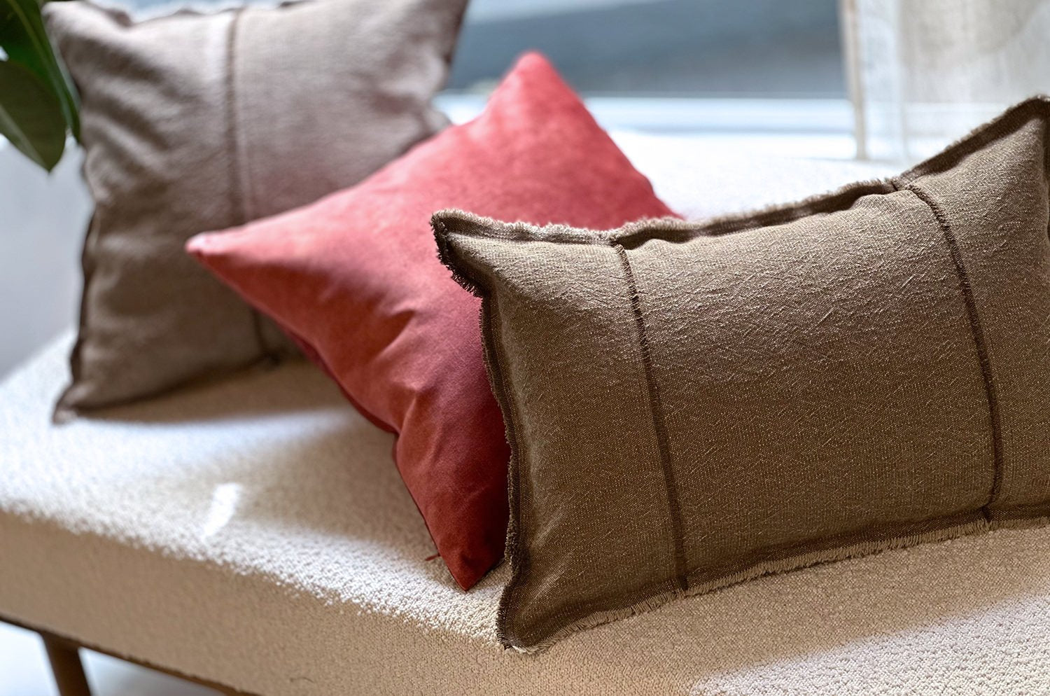 The Pure Fringe 自然素材フリンジ付きクッション リネン&コットン (Cocoa) 60×40cm 中材付 - HOUSE OF JAPAN Shop