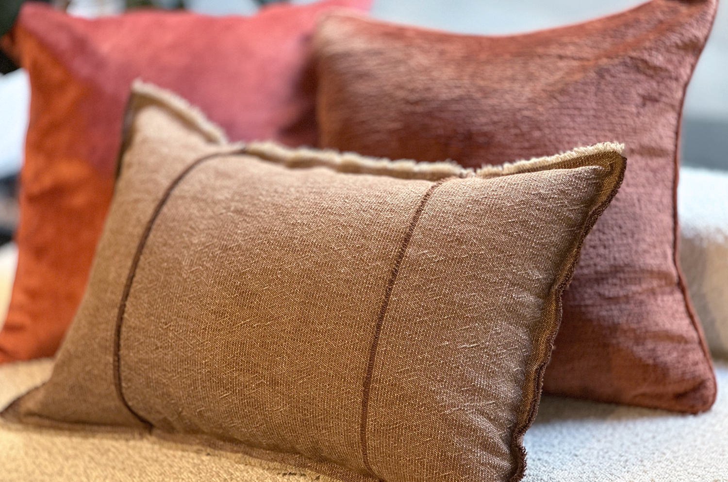 The Pure Fringe 自然素材フリンジ付きクッション リネン&コットン (Rusty) 60×40cm 中材付 - HOUSE OF JAPAN Shop