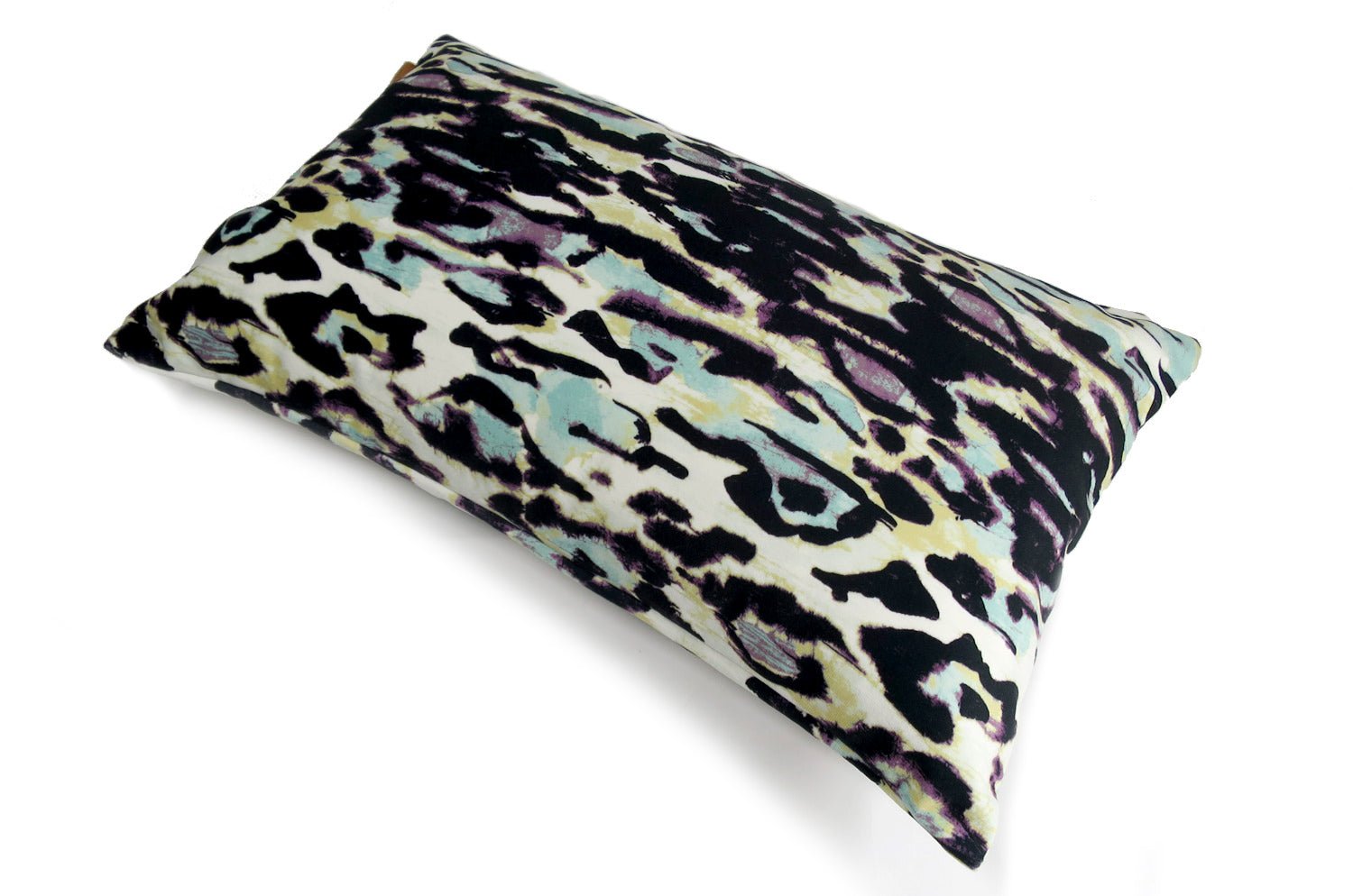 The Purple Leopard スペイン製起毛スエードタッチ パープルレオパード柄クッション 50×30cm 中材付 - HOUSE OF JAPAN Shop