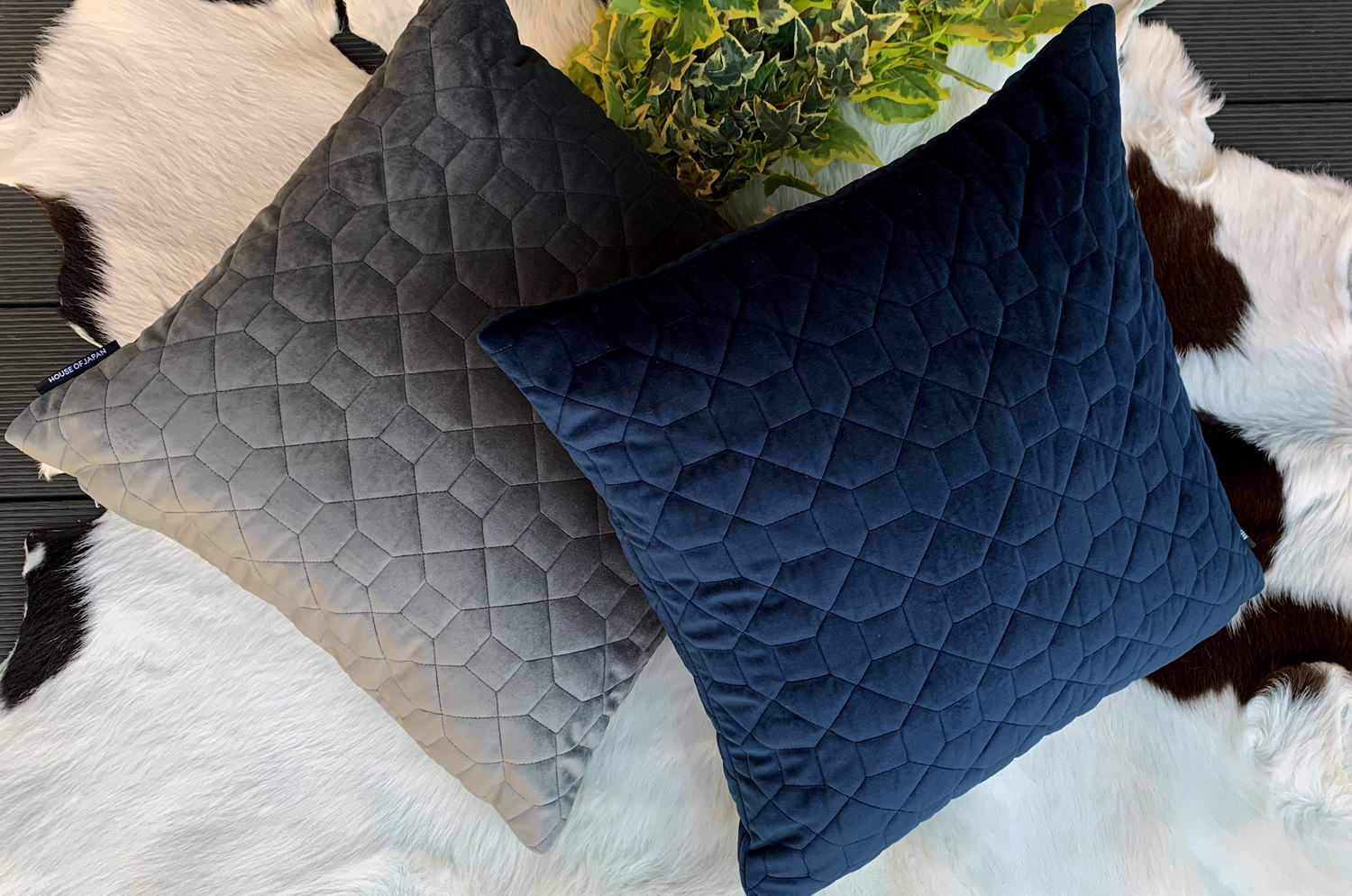 The Quilted シルクタッチ幾何学キルト クッションカバー Atlantic 45×45cm - HOUSE OF JAPAN Shop