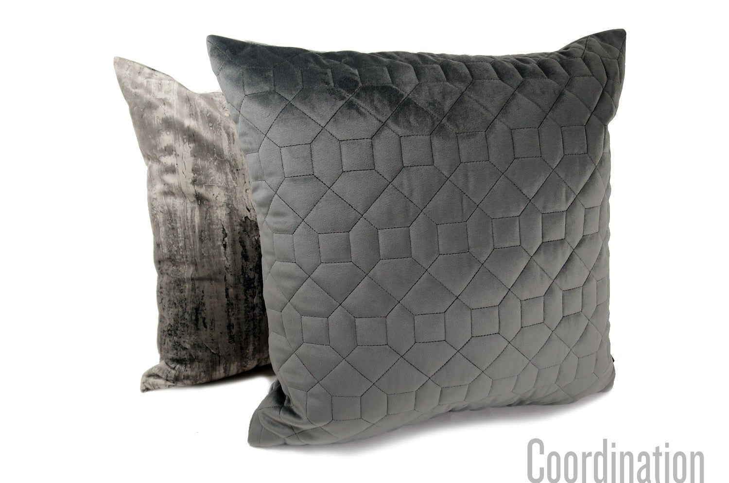 The Quilted シルクタッチ幾何学キルト クッションカバー Shadow 45×45cm - HOUSE OF JAPAN Shop