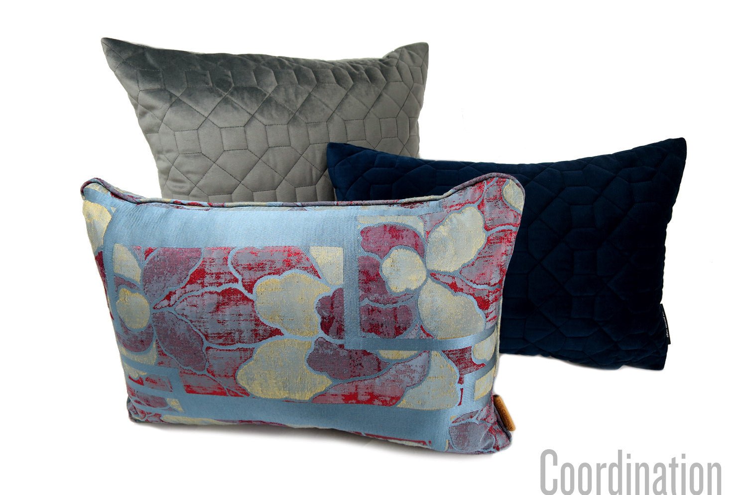 The Quilted シルクタッチ幾何学キルト クッションカバー Shadow 45×45cm - HOUSE OF JAPAN Shop