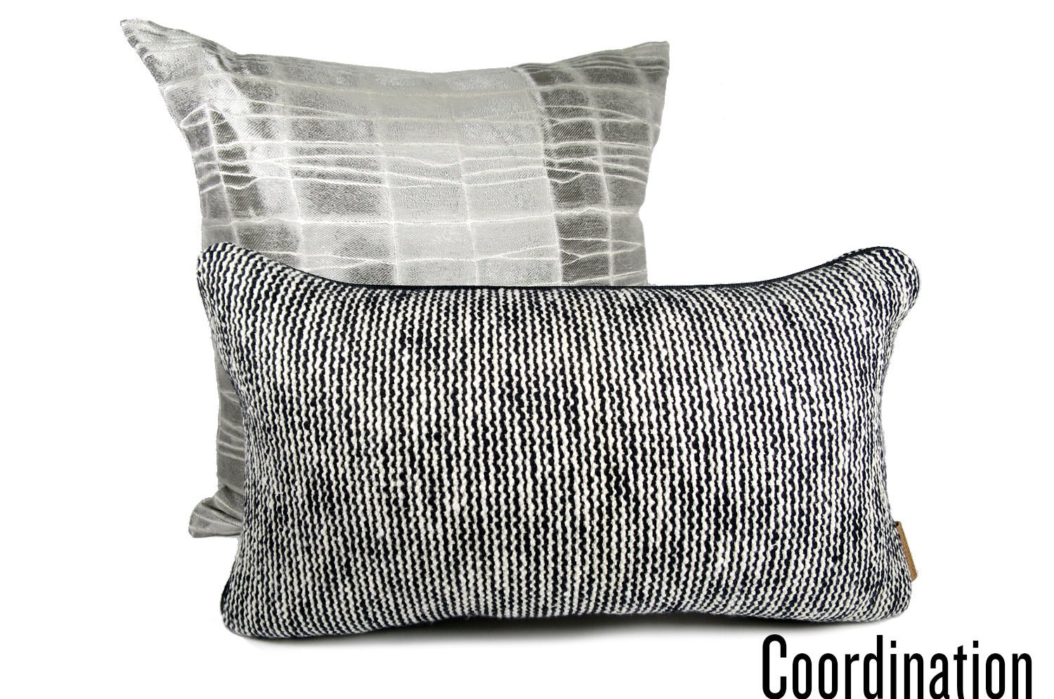 The RAGUSA アルマーニカーザ ラグーザ クッション(ブラックアイボリー) 45×29cm 中材付 - HOUSE OF JAPAN Shop