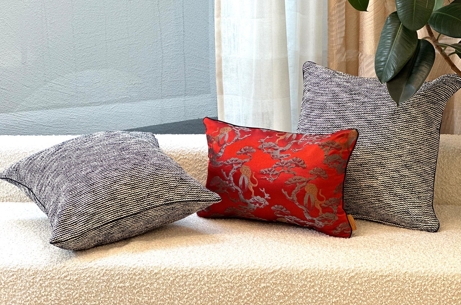 The RAGUSA アルマーニカーザ ラグーザ クッションカバー(ブラックアイボリー) 45×45cm - HOUSE OF JAPAN Shop