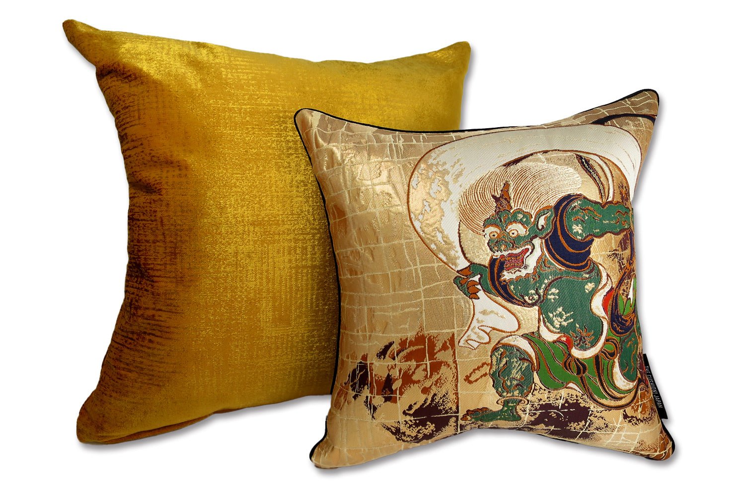 The Raijin 雷神図 西陣織 クッション 32×32cm 中材付 - HOUSE OF JAPAN Shop