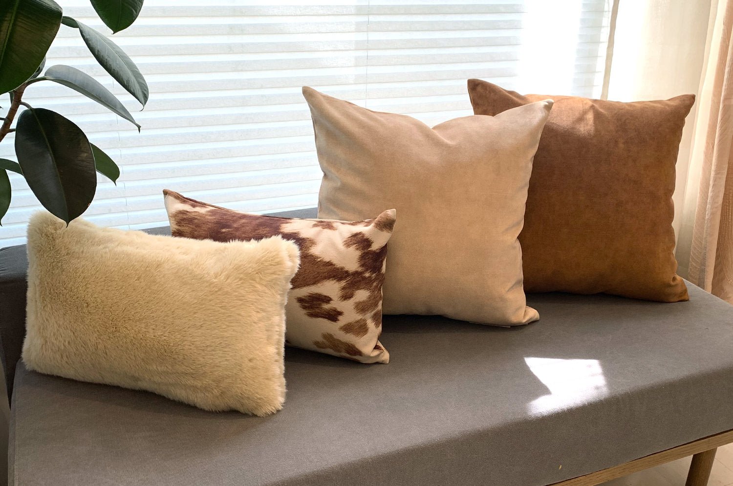 The Rex 至極の手触りエコファー レッキス クッション (ミルクティー ) 45×30cm 中材付 - HOUSE OF JAPAN Shop