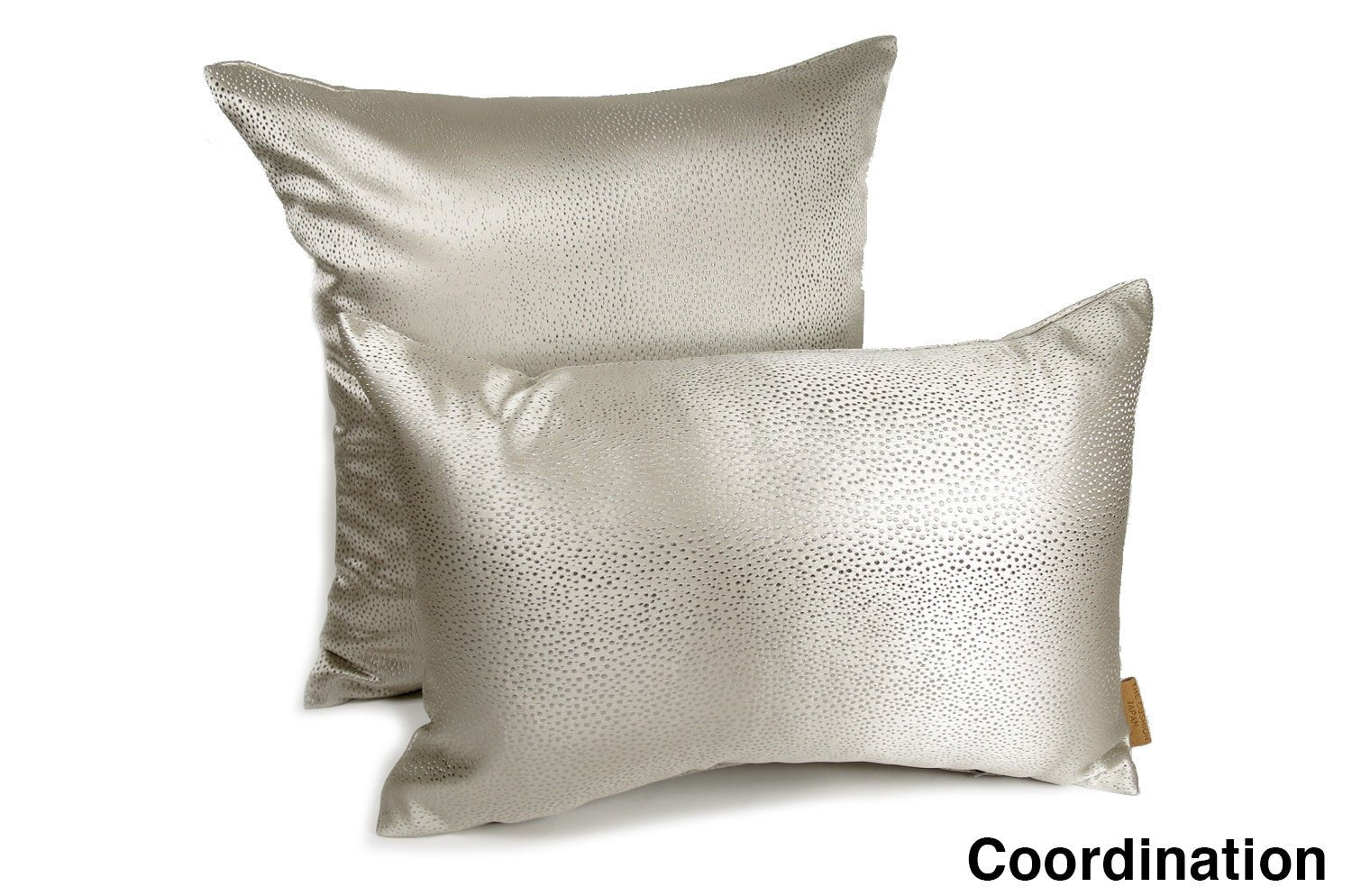 The RIVOLI - GHIACCIO アルマーニカーザ リボリ クッション(シャンパン) 45×30cm 中材付 - HOUSE OF JAPAN Shop