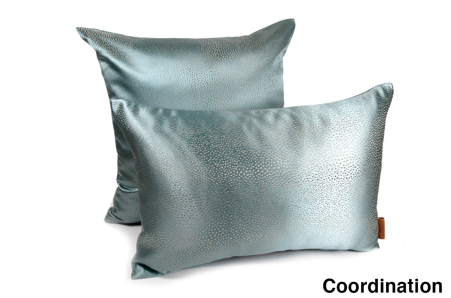 The RIVOLI - GHIACCIO アルマーニカーザ リボリ クッション(アクア) 45×30cm 中材付 - HOUSE OF JAPAN Shop