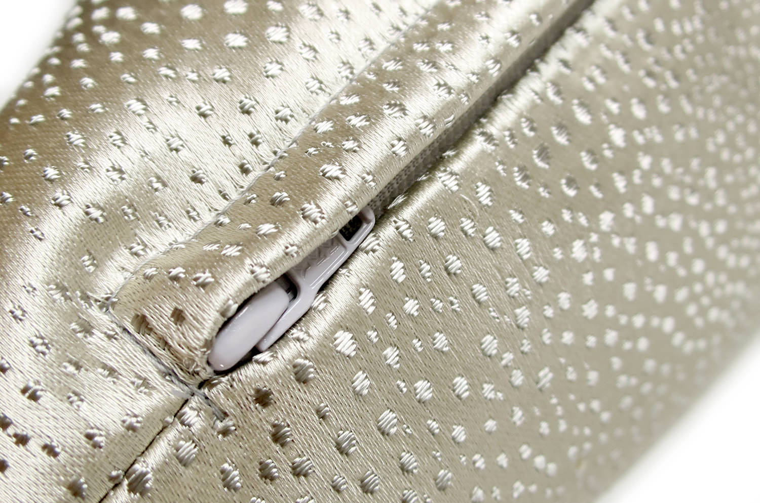 The RIVOLI - GHIACCIO アルマーニカーザ リボリ クッション(シャンパン) 45×30cm 中材付 - HOUSE OF JAPAN Shop