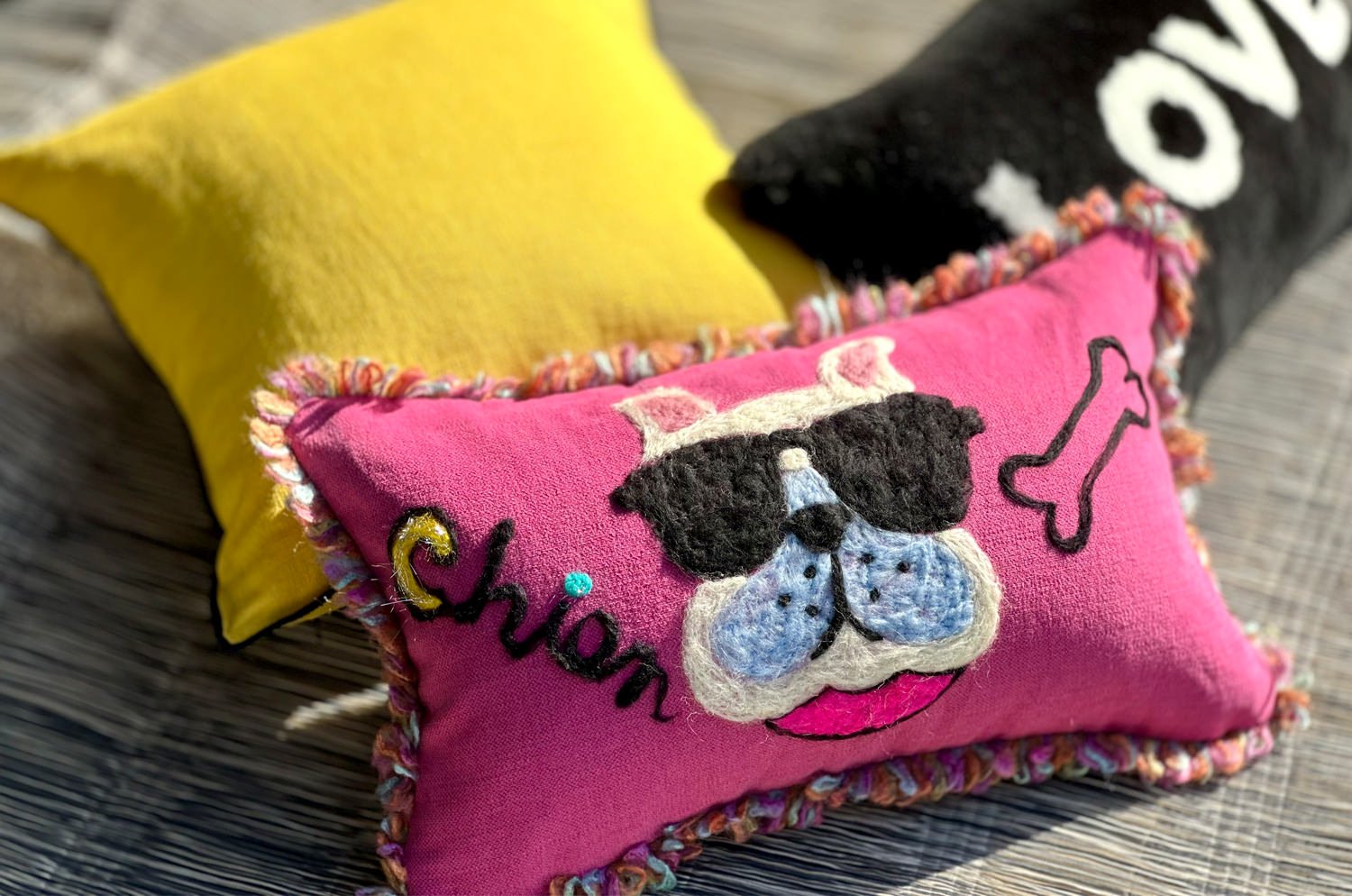 The ROMO 癒されレタードメッセージクッション(chien) ハンドメイド 49(53)×29(33)cm 中材付 - HOUSE OF JAPAN Shop