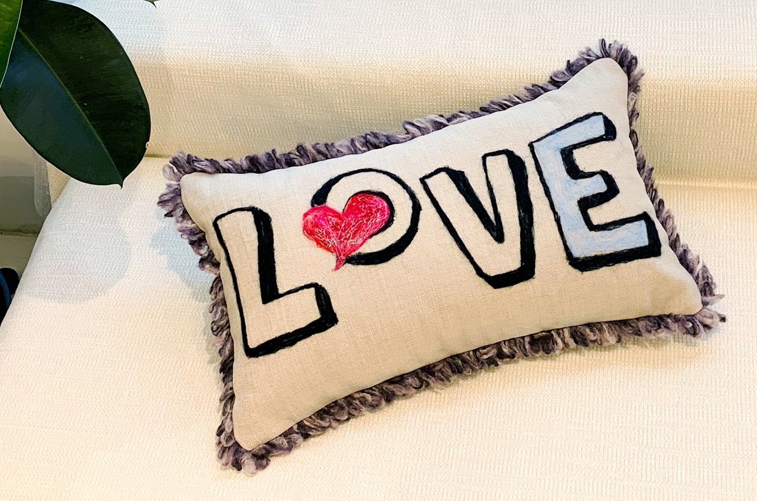 The ROMO 癒されレタードメッセージクッション(LOVE) ハンドメイド 49(53)×29(33)cm 中材付 - HOUSE OF JAPAN Shop