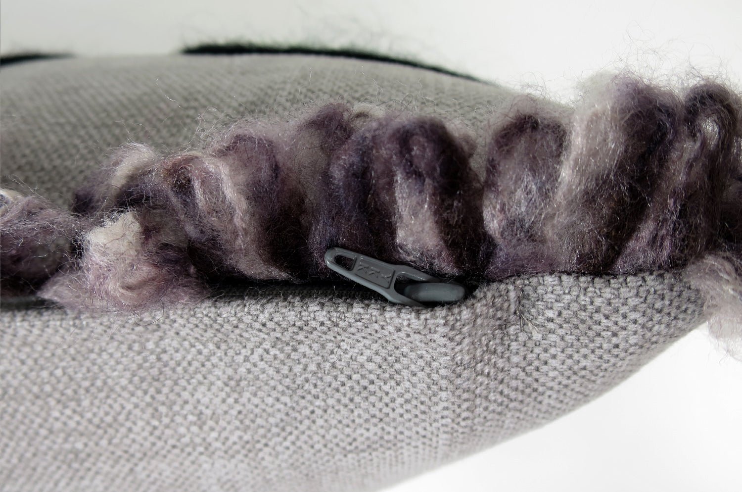 The ROMO 癒されレタードメッセージクッション(LOVE) ハンドメイド 49(53)×29(33)cm 中材付 - HOUSE OF JAPAN Shop