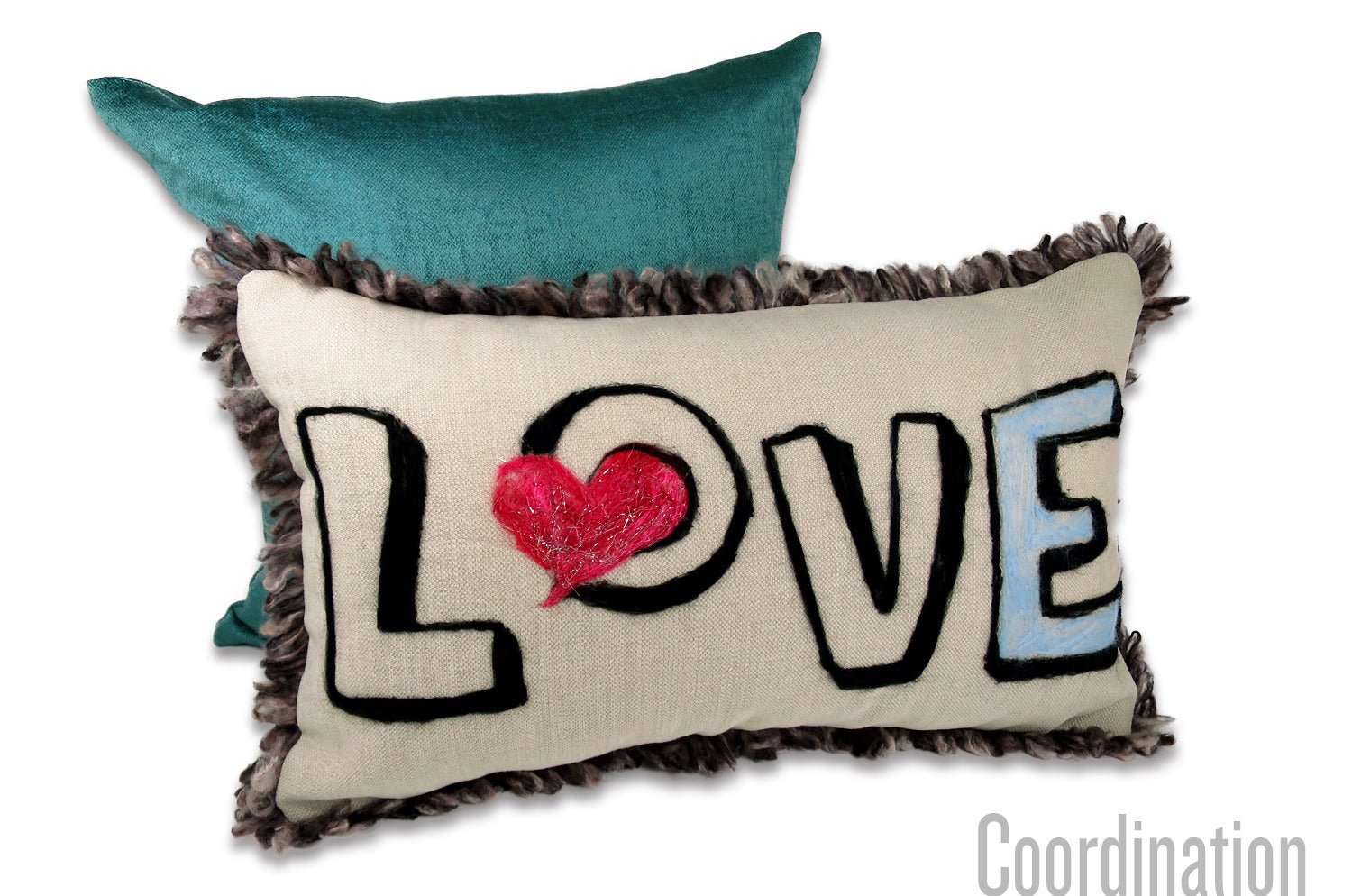 The ROMO 癒されレタードメッセージクッション(LOVE) ハンドメイド 49(53)×29(33)cm 中材付 - HOUSE OF JAPAN Shop