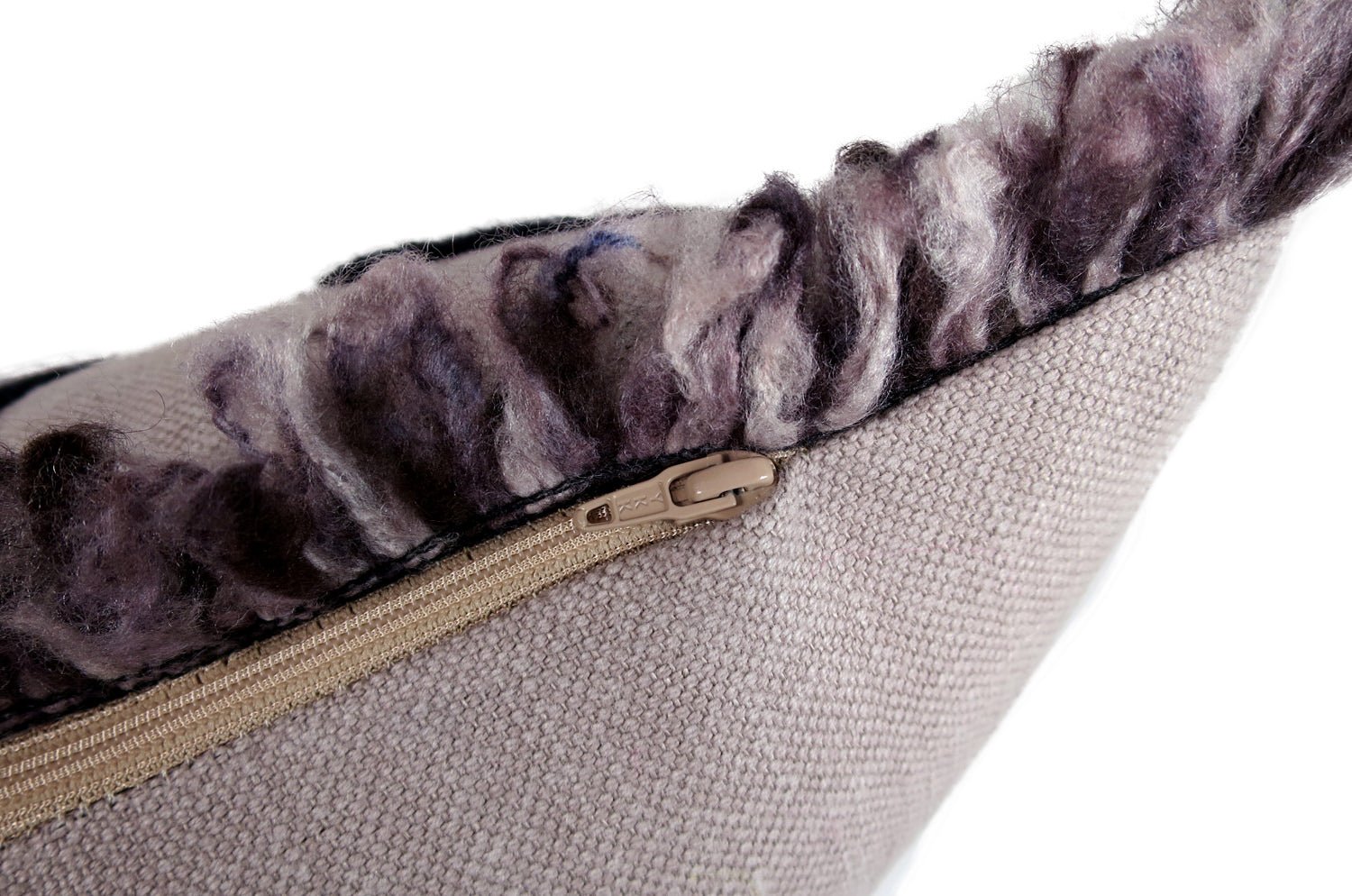 The ROMO 癒されレタードメッセージクッション(LOVE) ハンドメイド 49(53)×29(33)cm 中材付 - HOUSE OF JAPAN Shop