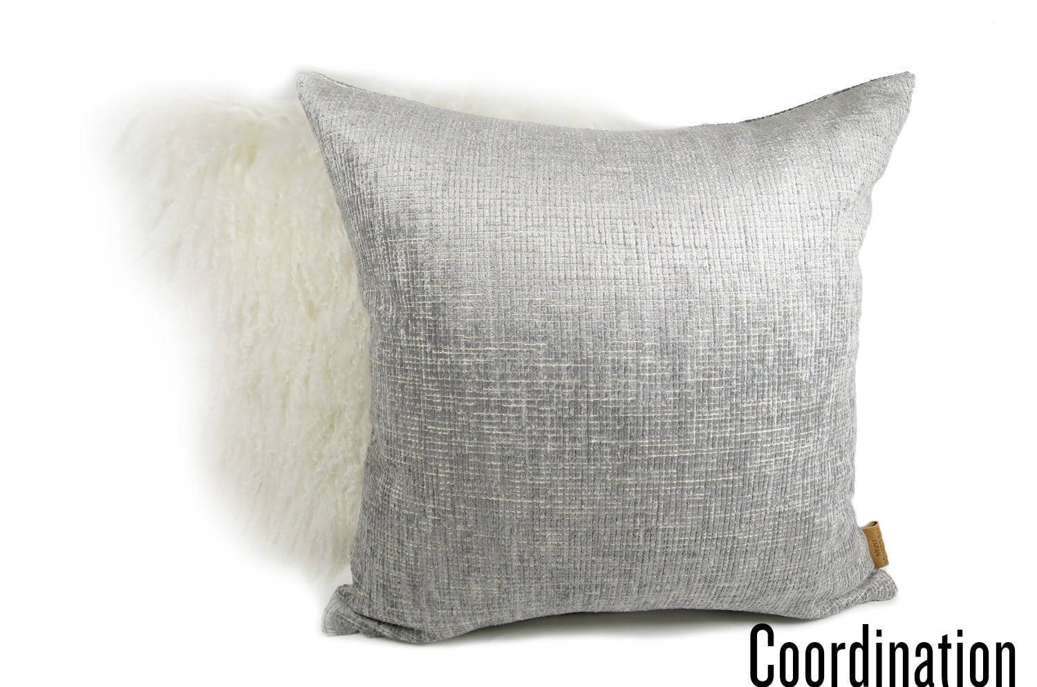 The ROUEN アルマーニカーザ ルーアン ジャカードベルベットクッションカバー(シルバー) 45×45cm - HOUSE OF JAPAN Shop