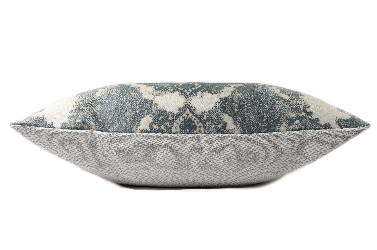 The RUBELLI/FIAMMETTA ダマスクASH 大きめクッション イタリア製ファブリック 64×50cm 中材付 - HOUSE OF JAPAN Shop