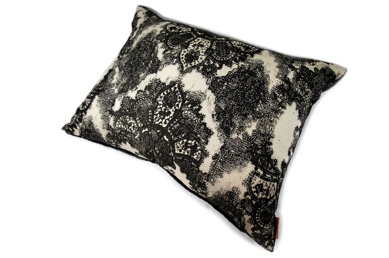 The RUBELLI/FIAMMETTA ダマスクDARKクッション イタリア製ファブリック 64×50cm 中材付 - HOUSE OF JAPAN Shop