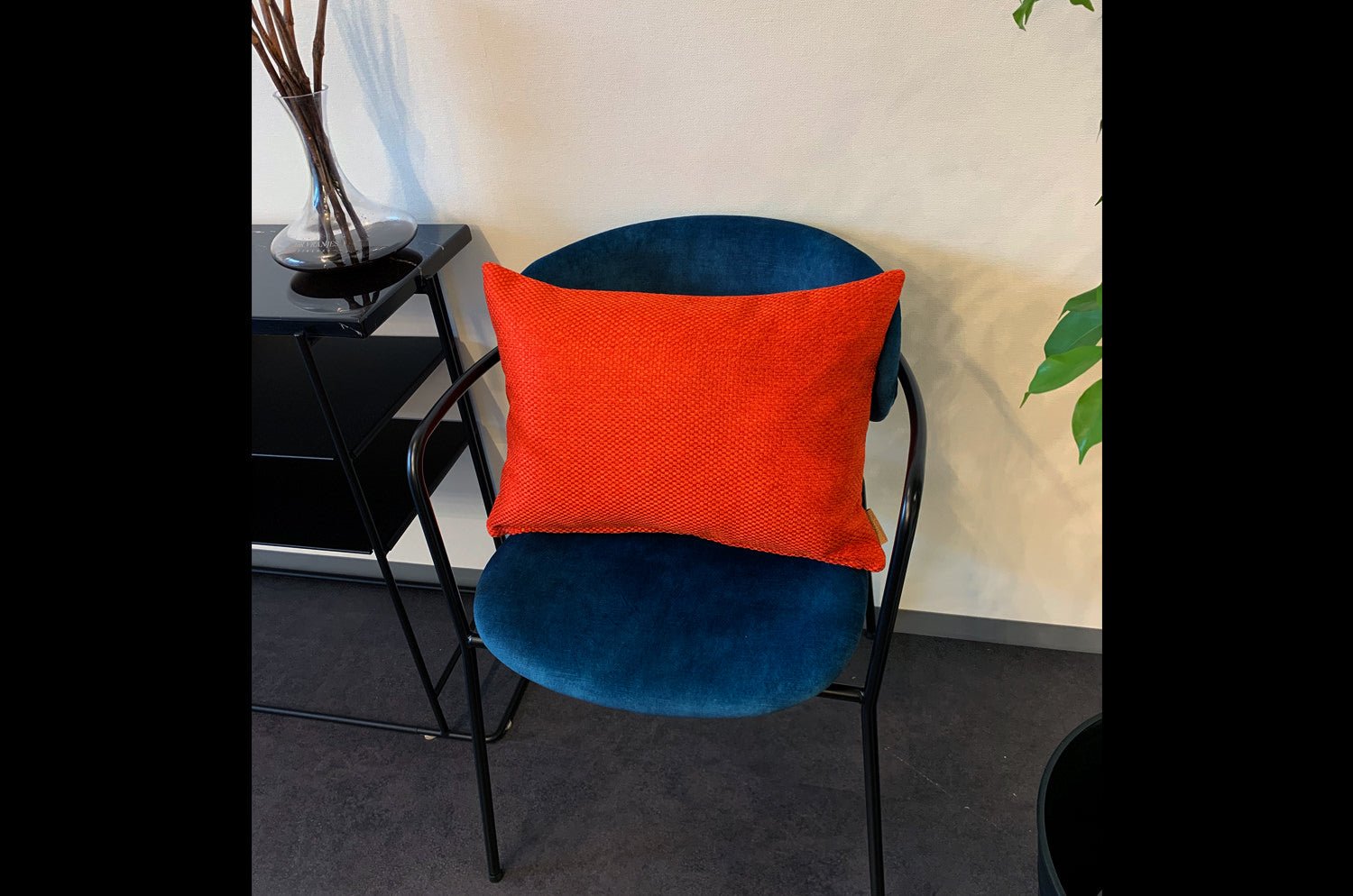 The Scarlet Red スカーレットレッドクッション 50×35cm 中材付 - HOUSE OF JAPAN Shop