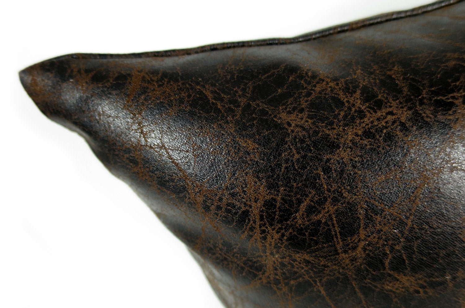 The Scratch Synthetic Leather スクラッチフェイクレザークッション ダークブラウン 45×30cm 中材付 - HOUSE OF JAPAN Shop